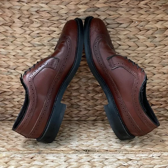 Executive Imperials Brown Leather‎ Wingtip Shoes